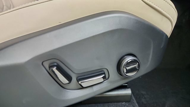 New 2026 Volvo XC90 T8 Plus w/ Protection Package Premier AWD/4WD image 39