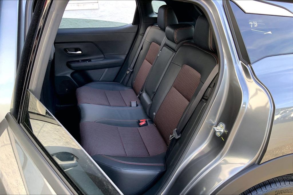 New 2026 Nissan Kicks SR w/ Cold Weather Package image 10