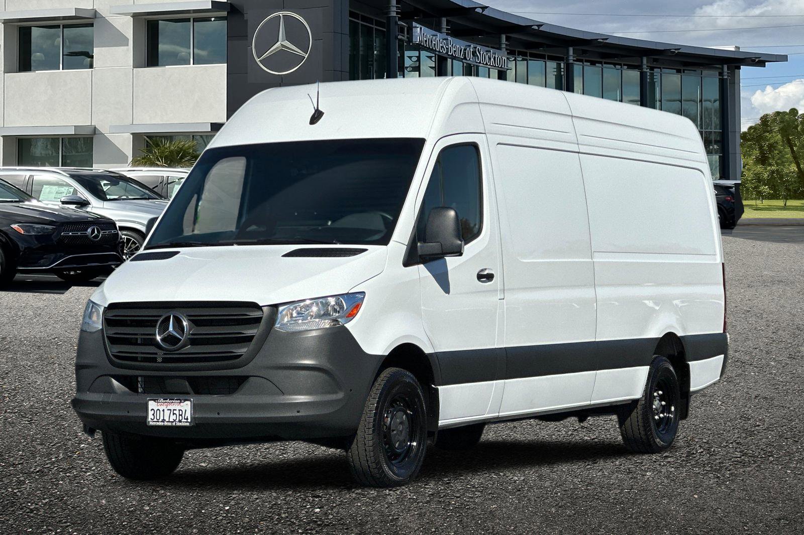 Used 2025 Mercedes-Benz Sprinter 3500 image 8