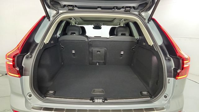 New 2026 Volvo XC60 B5 Plus w/ Climate Package AWD/4WD image 41