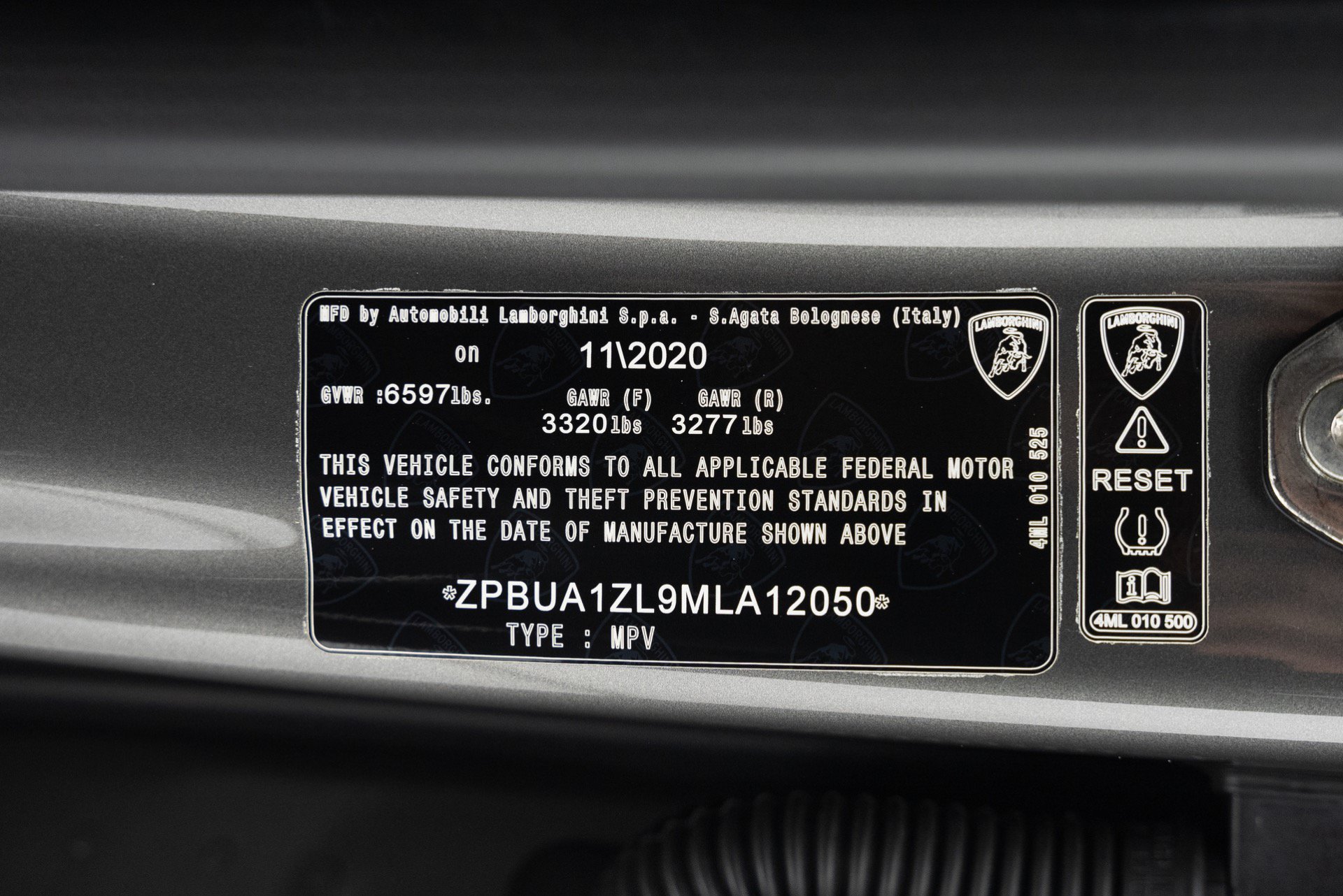 Used 2021 Lamborghini Urus AWD/4WD image 42