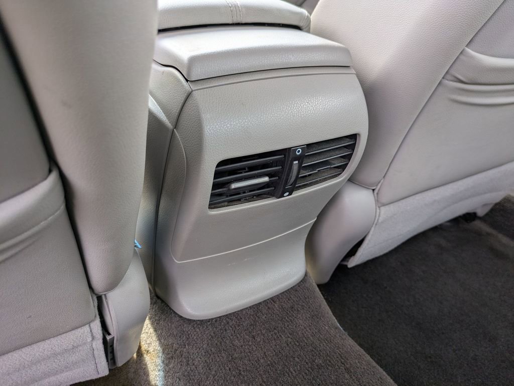 Used 2010 Honda Accord EX-L image 24