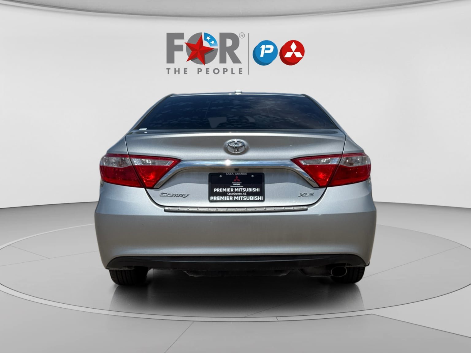 Used 2017 Toyota Camry XLE FWD image 4