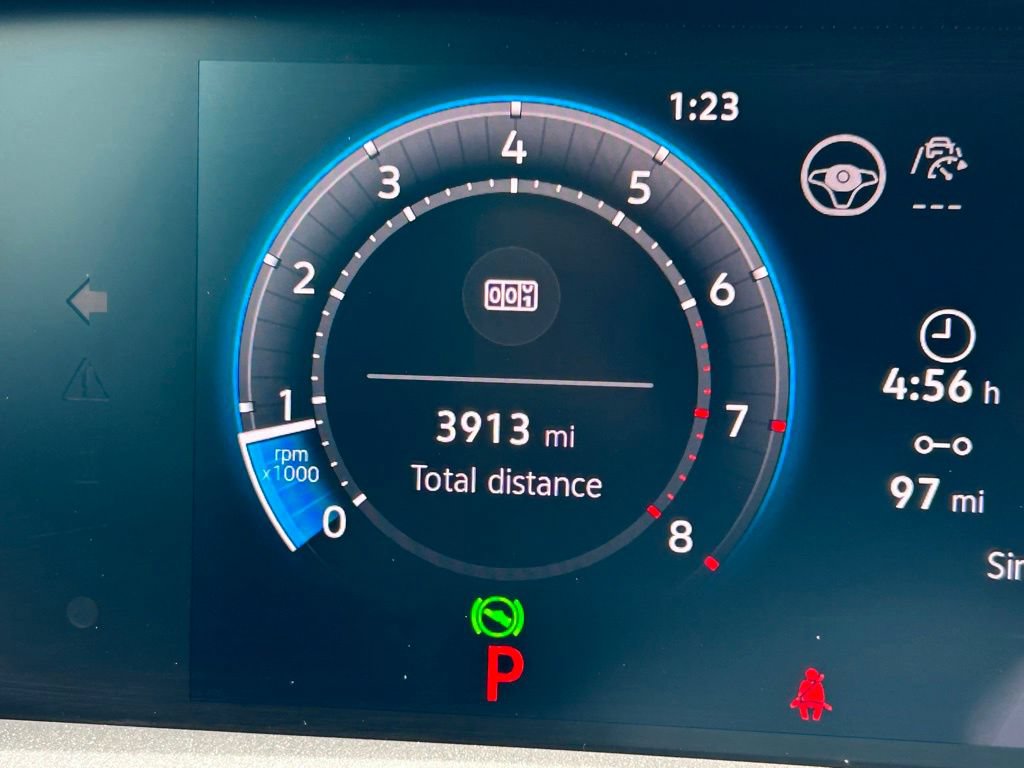 Certified 2025 Volkswagen Tiguan S FWD image 39