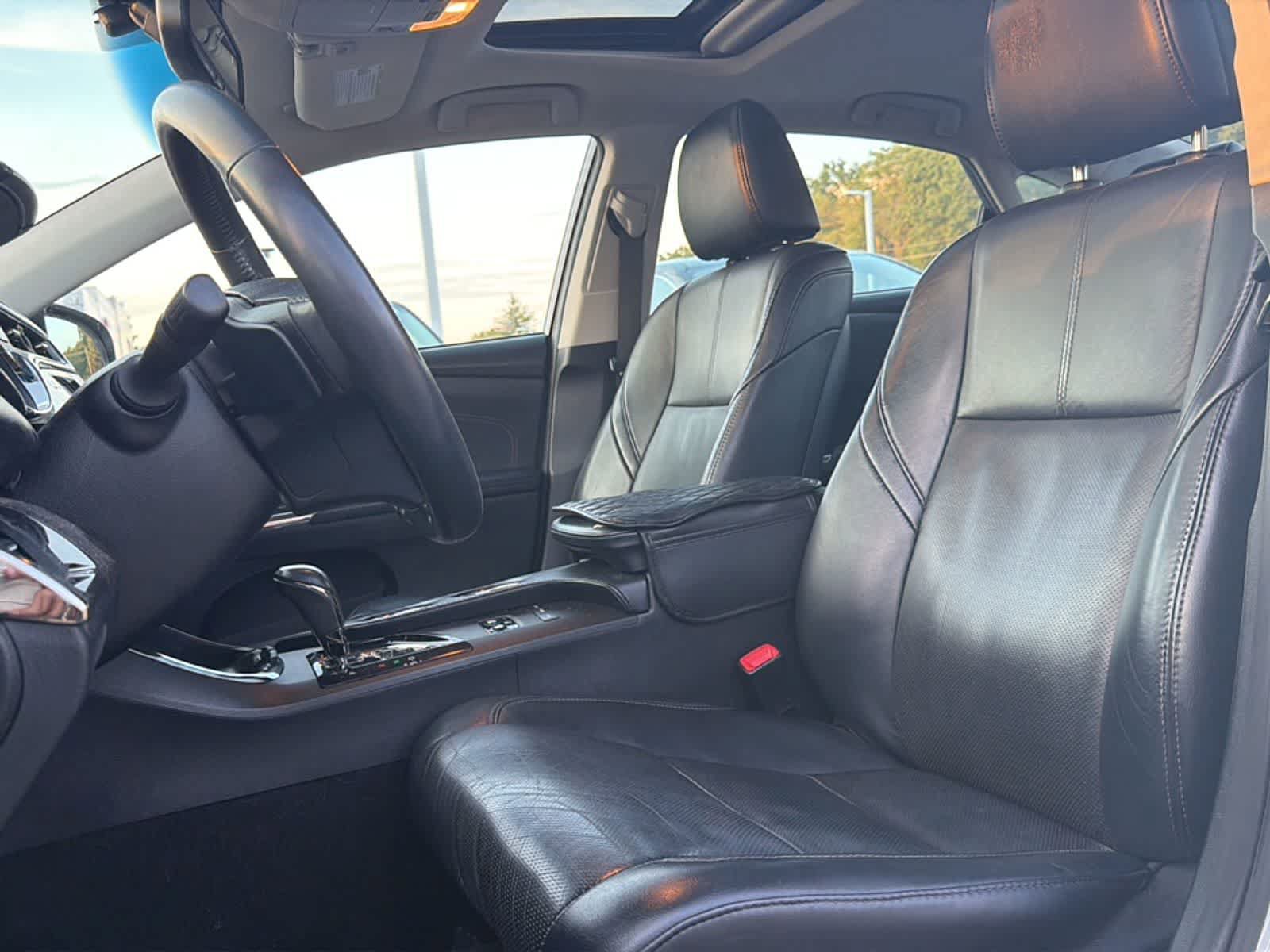 Used 2014 Toyota Avalon Limited FWD image 12