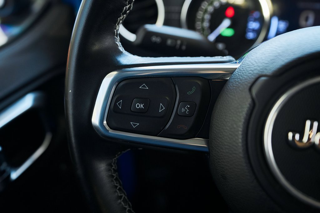 Used 2022 Jeep Wrangler Unlimited Sahara image 37