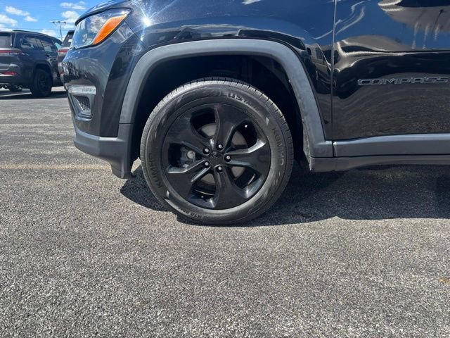 Used 2019 Jeep Compass Latitude AWD/4WD image 5