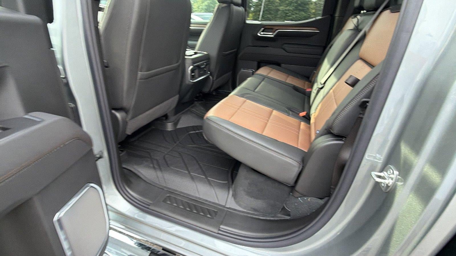 New 2026 Chevrolet Silverado 1500 High Country w/ High Country Premium Package AWD/4WD image 21