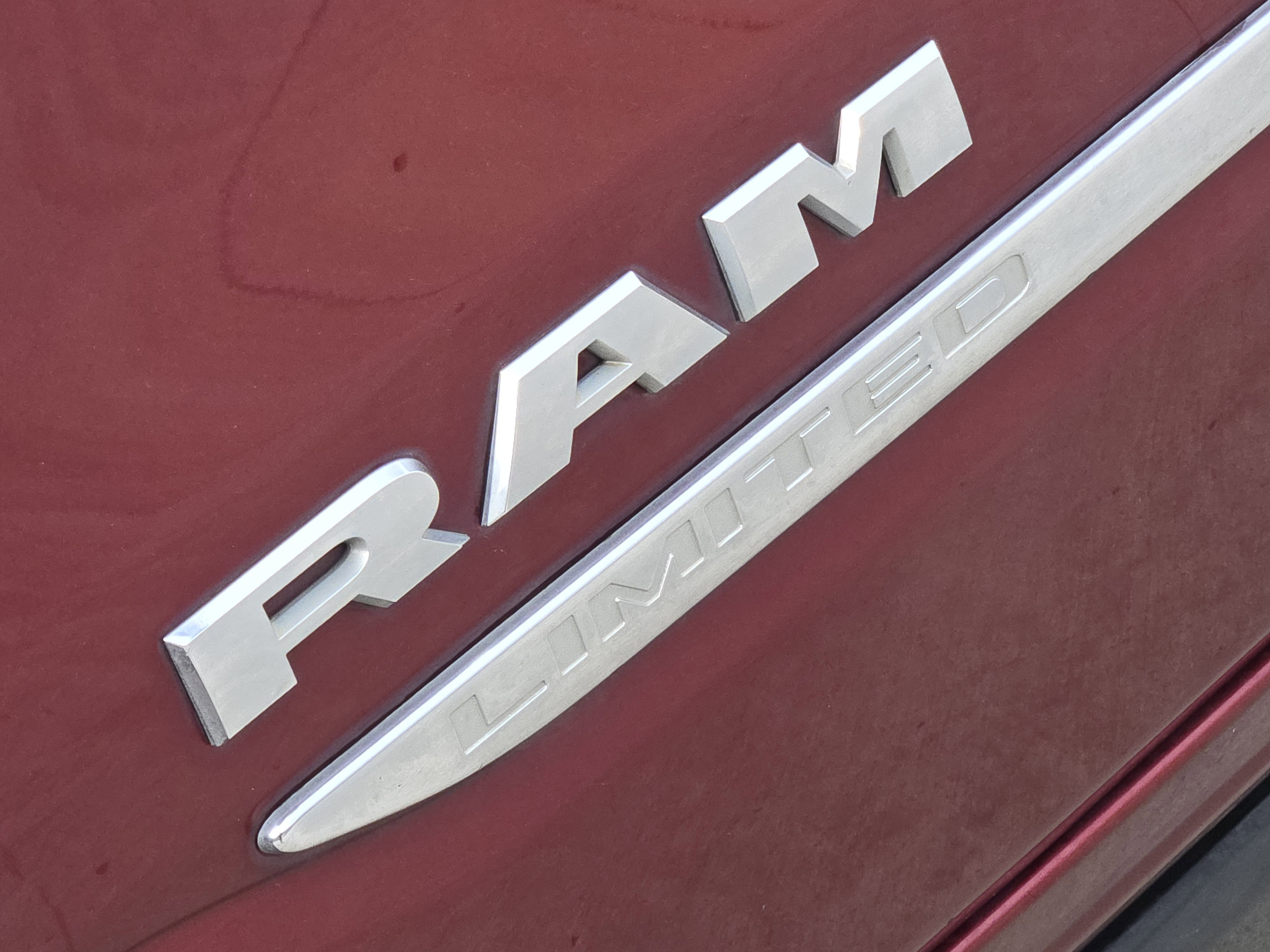 Used 2019 RAM 1500 Limited image 13