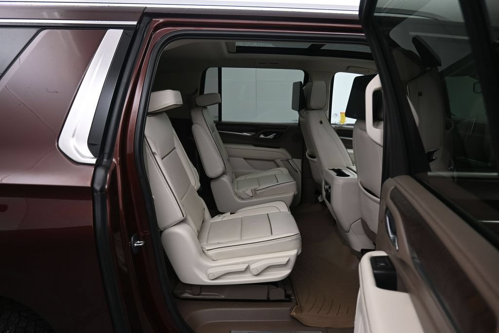 Used 2023 GMC Yukon XL Denali AWD/4WD image 52