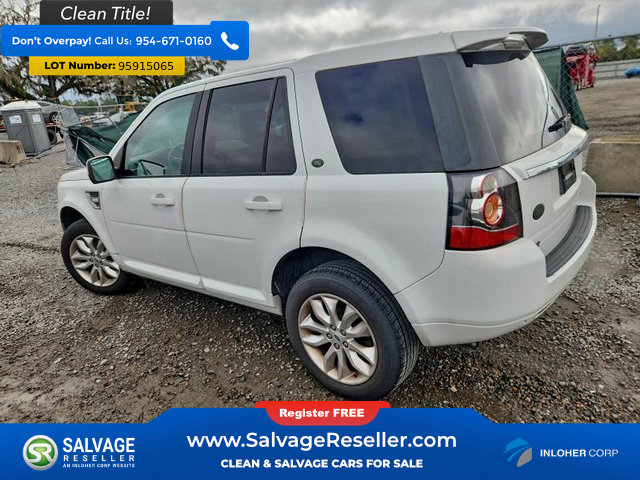 Used 2014 Land Rover LR2 HSE AWD/4WD image 3