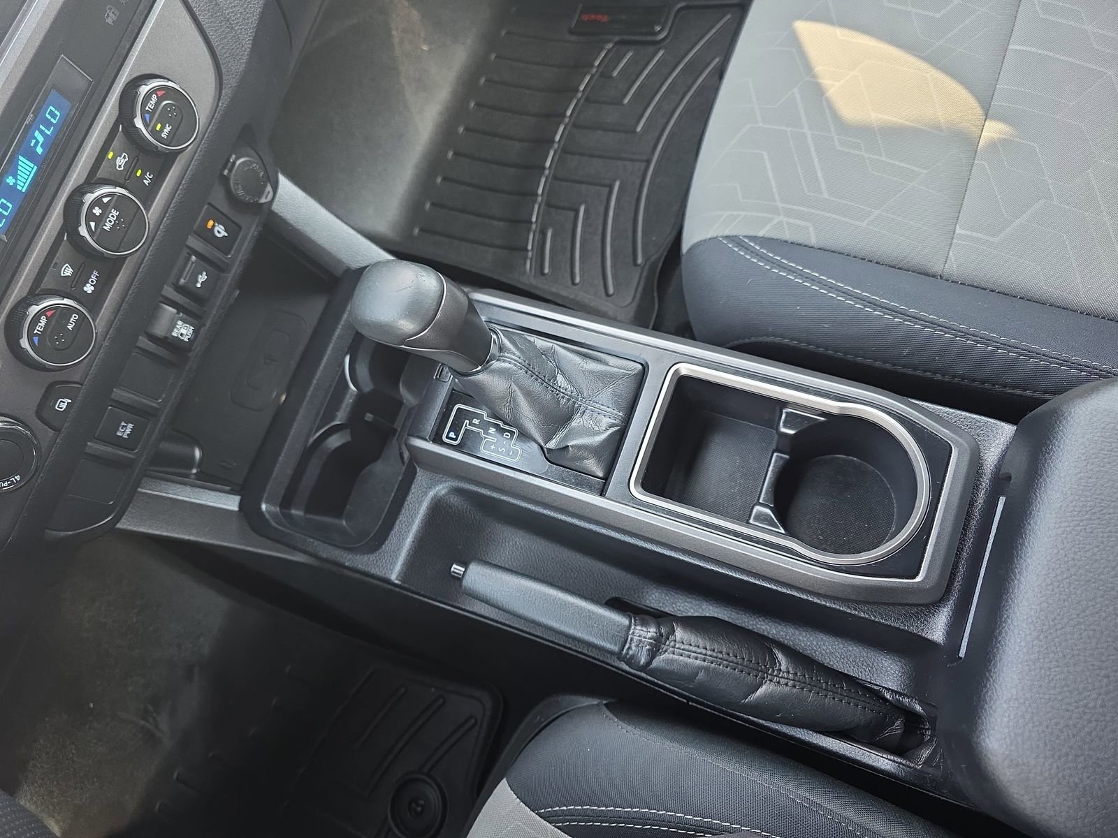 Used 2021 Toyota Tacoma TRD Off-Road image 25