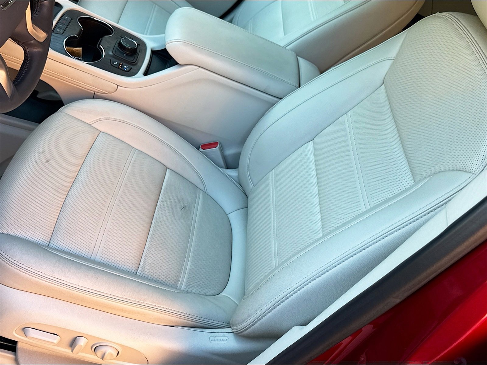 Used 2022 GMC Acadia Denali w/ Denali Ultimate Package image 19