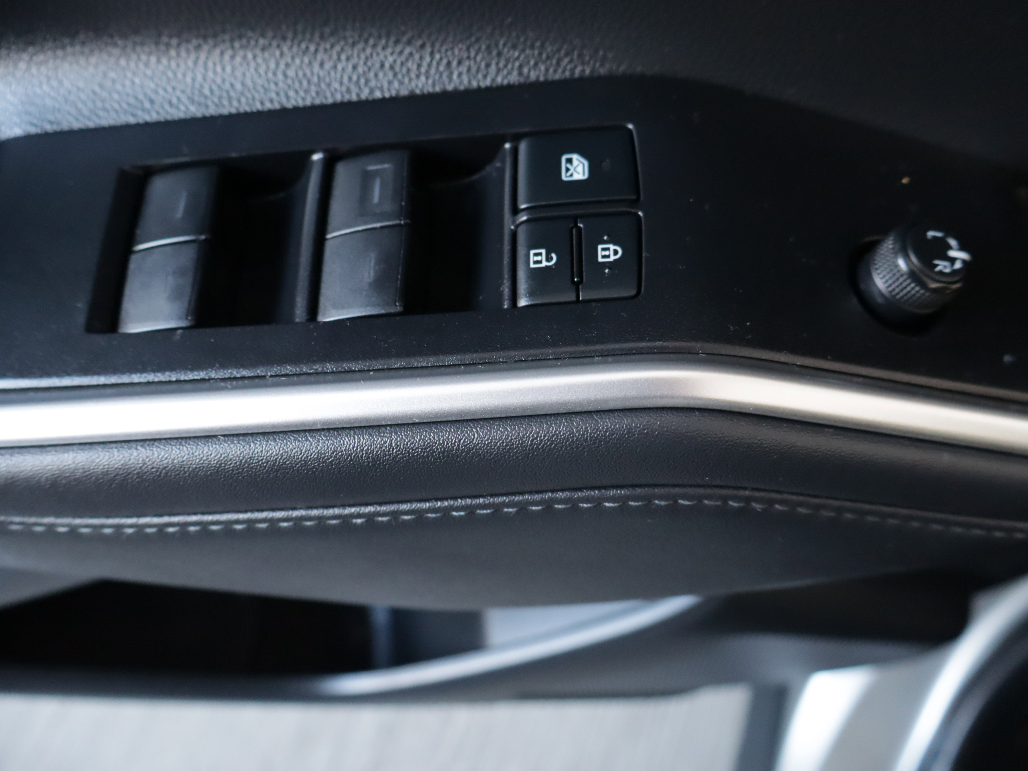 Used 2022 Toyota Highlander XLE image 12