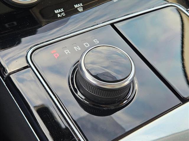 Used 2019 Land Rover Range Rover Velar S image 9