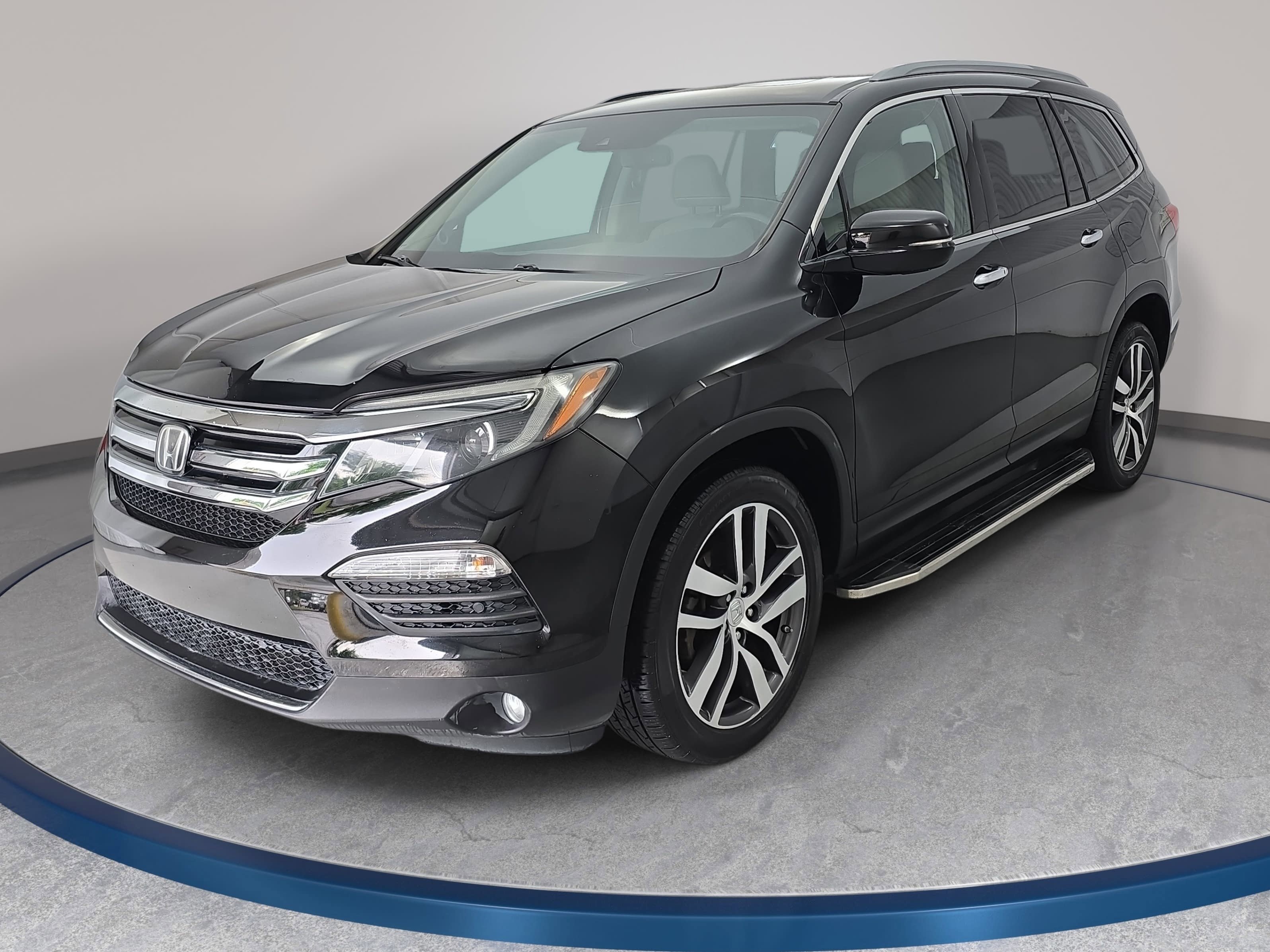 Used 2016 Honda Pilot Touring image 1