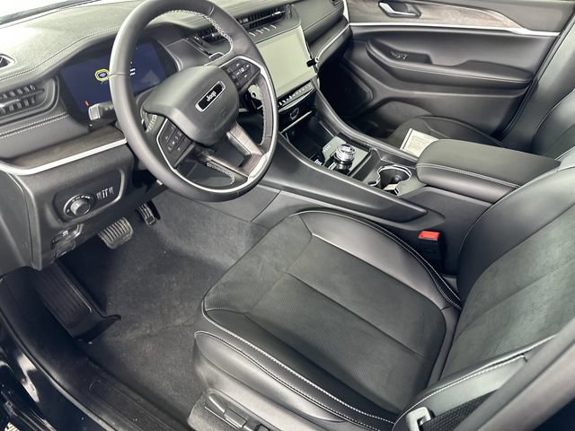 New 2026 Jeep Grand Cherokee Altitude AWD/4WD image 24