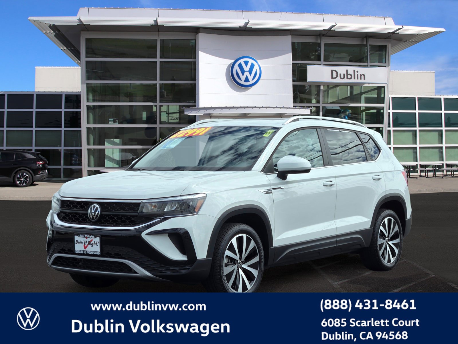Certified 2023 Volkswagen Taos SE w/ Panoramic Sunroof Package FWD image 8