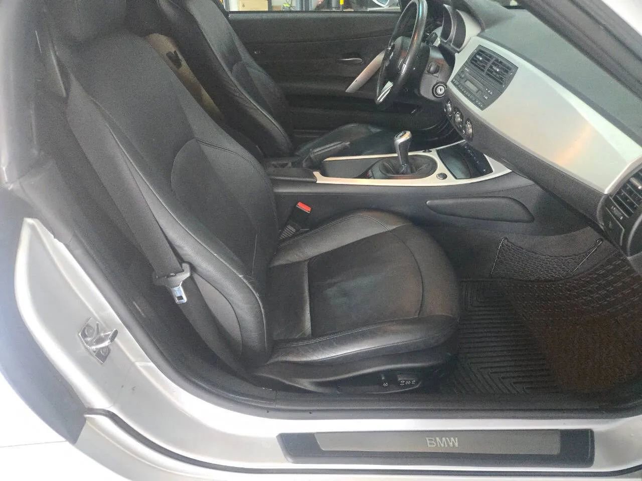 Used 2007 BMW Z4 3.0i image 16