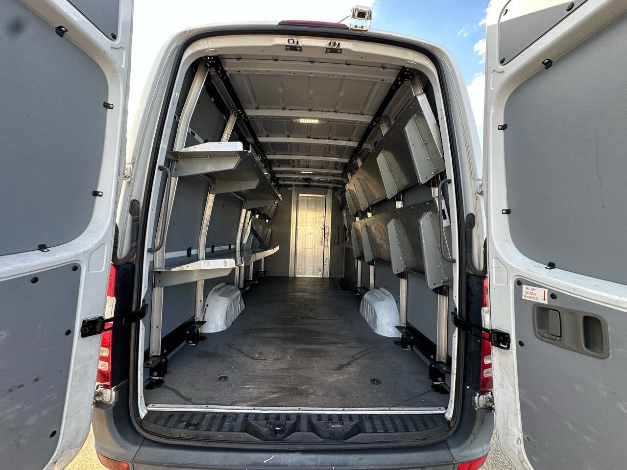 Used 2014 Mercedes-Benz Sprinter 2500 image 14