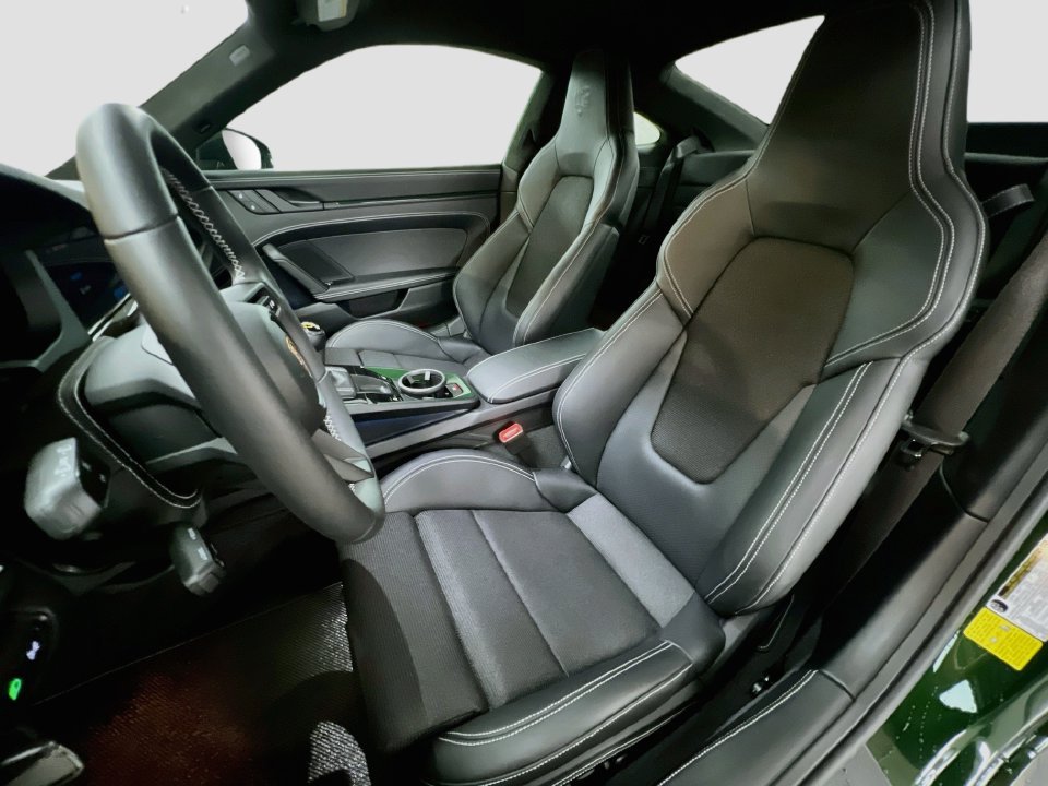 Certified 2025 Porsche 911 GT3 RWD image 5
