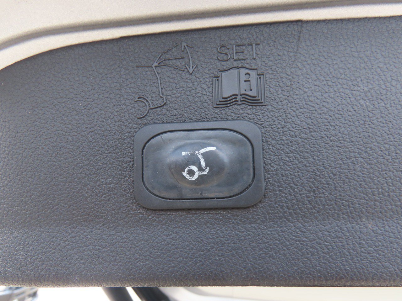 Used 2016 Ford Escape Titanium FWD image 15