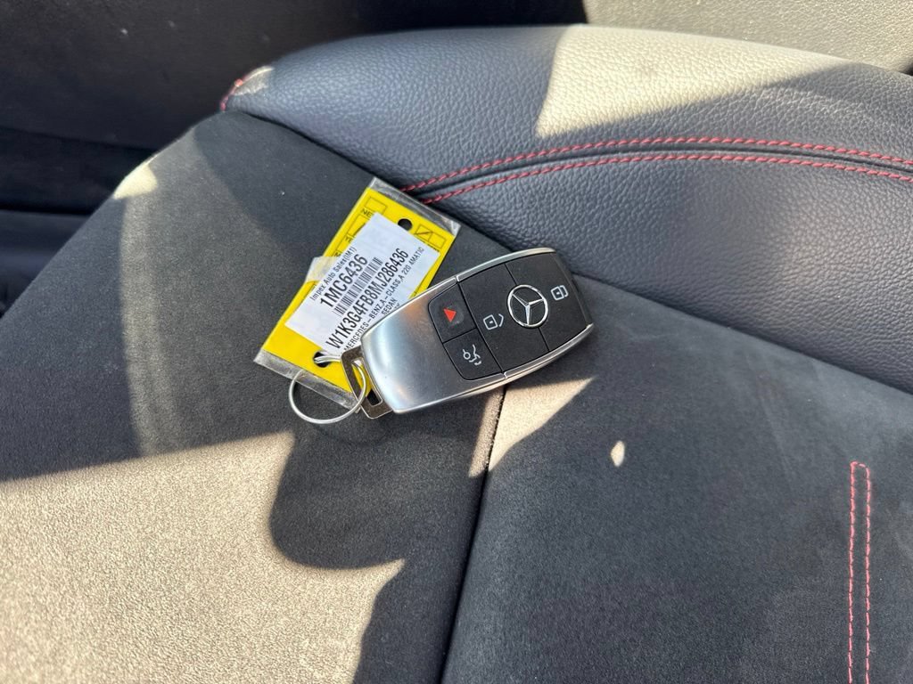 Used 2021 Mercedes-Benz A 220 4MATIC image 2