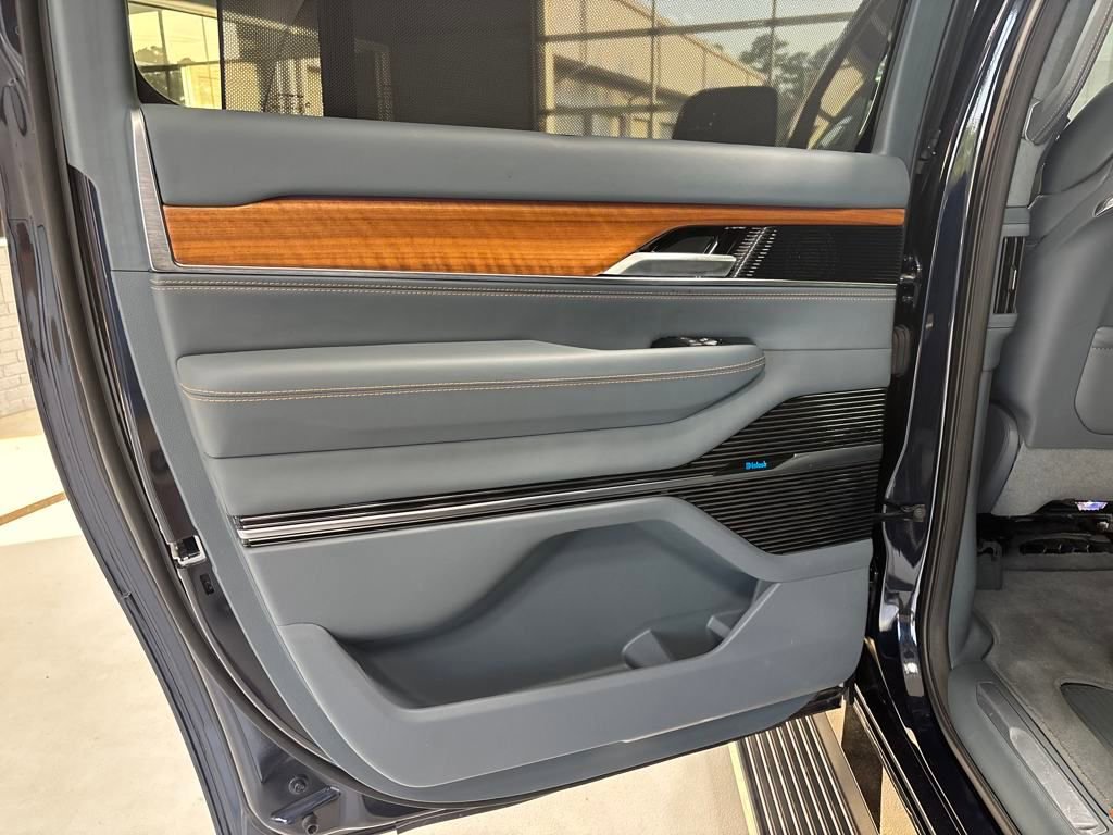 New 2024 Jeep Grand Wagoneer L Series III w/ Rear Seat Video Group 1 image 18