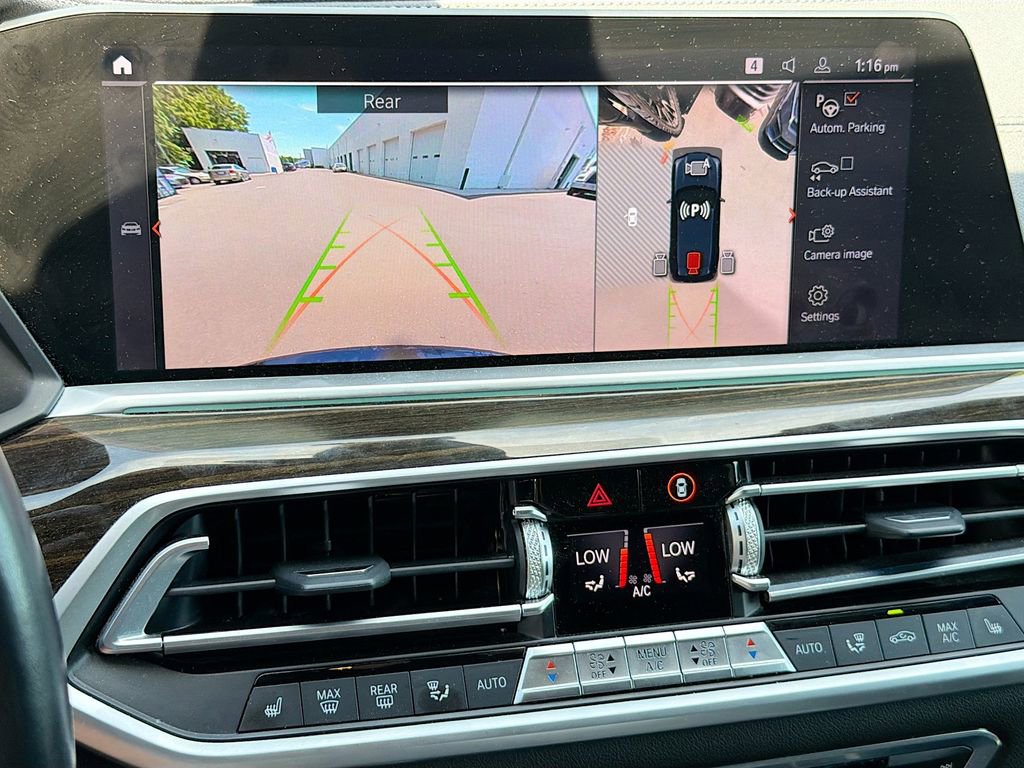 Used 2021 BMW X5 xDrive40i w/ M Sport Package AWD/4WD image 16