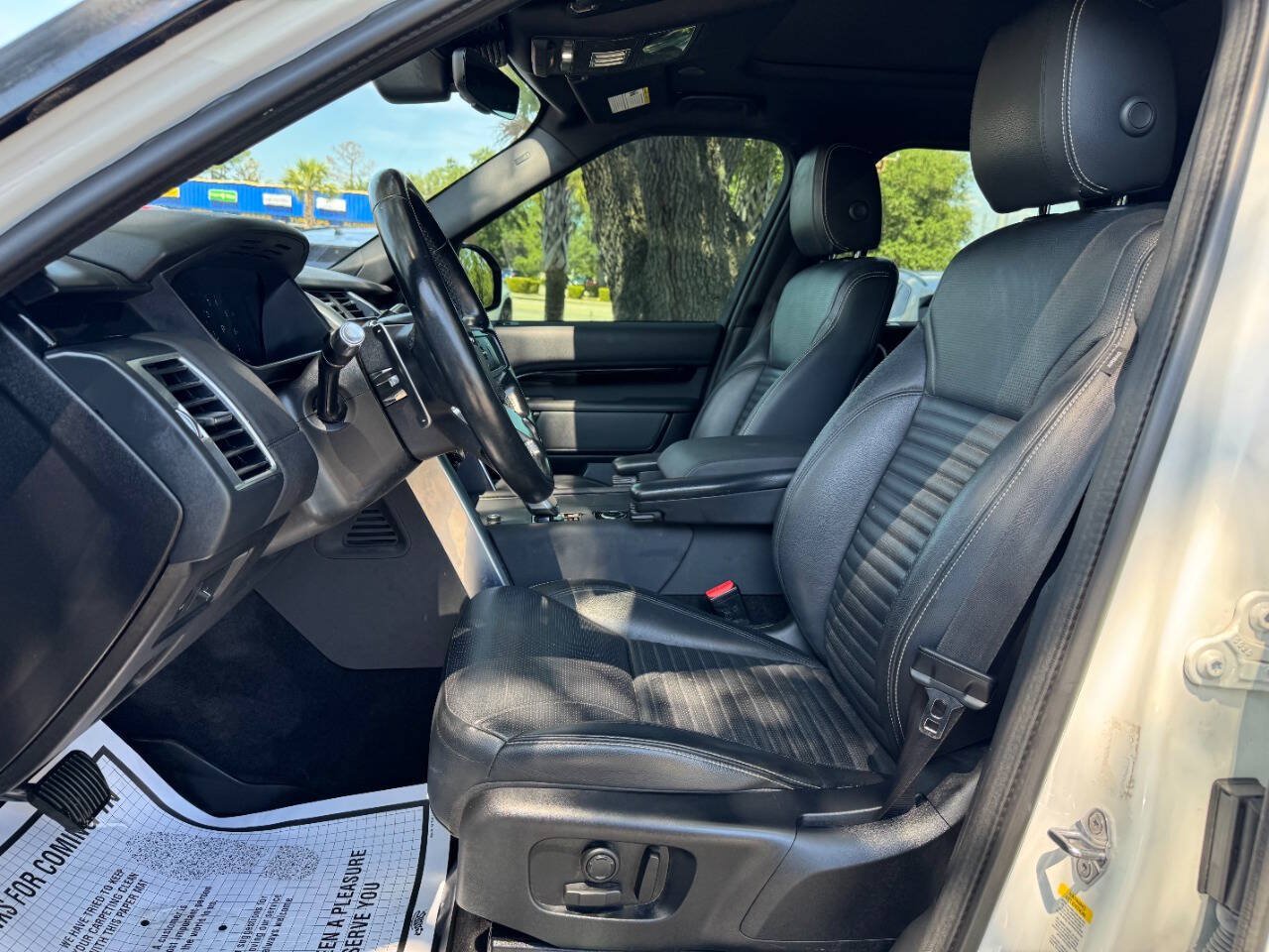 Used 2022 Land Rover Discovery S AWD/4WD image 10