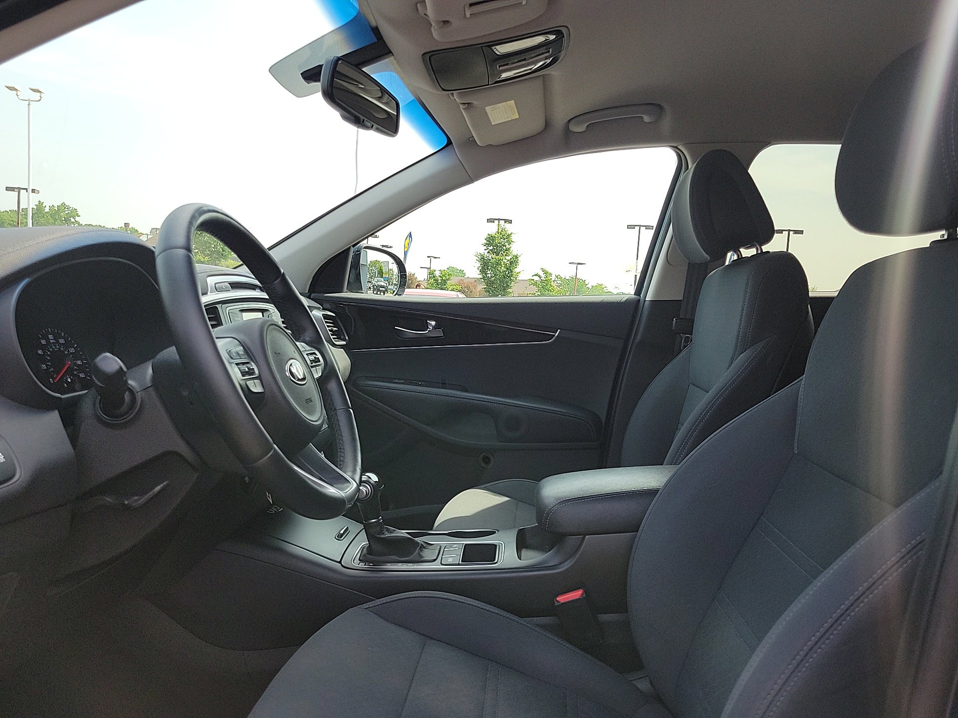 Used 2016 Kia Sorento LX w/ LX Convenience Package image 12