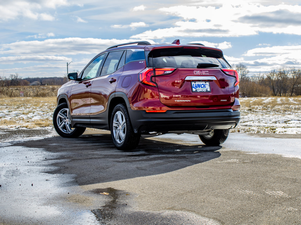 Used 2020 GMC Terrain SLE w/ Driver Convenience Package image 13