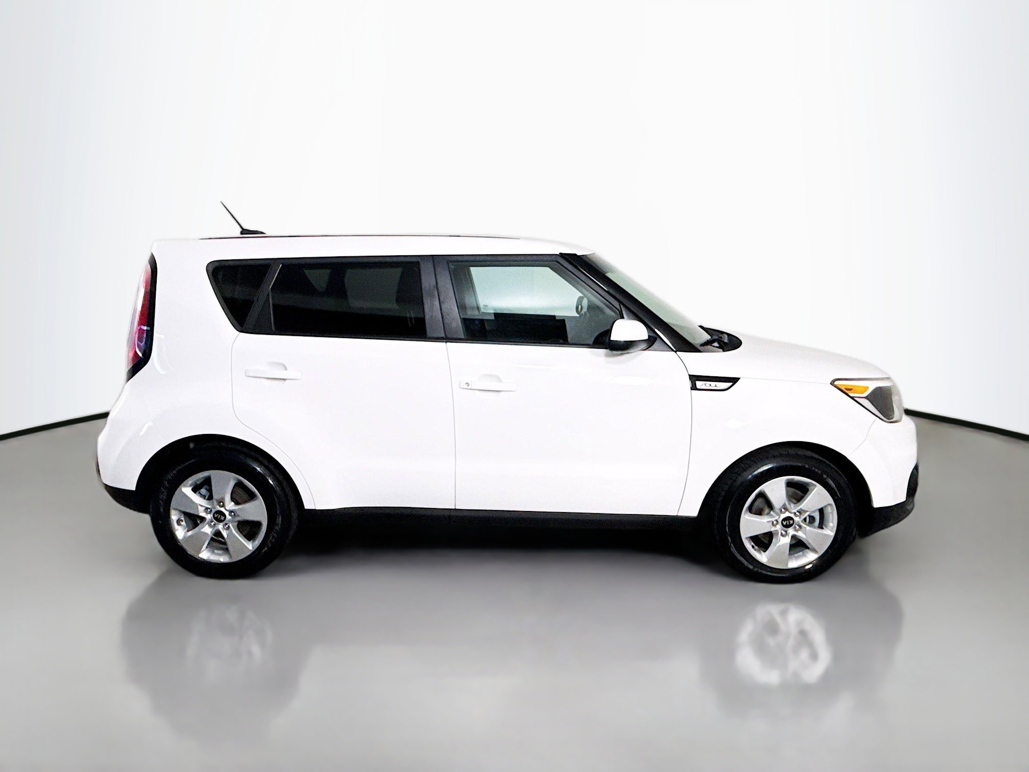 Used 2018 Kia Soul image 11