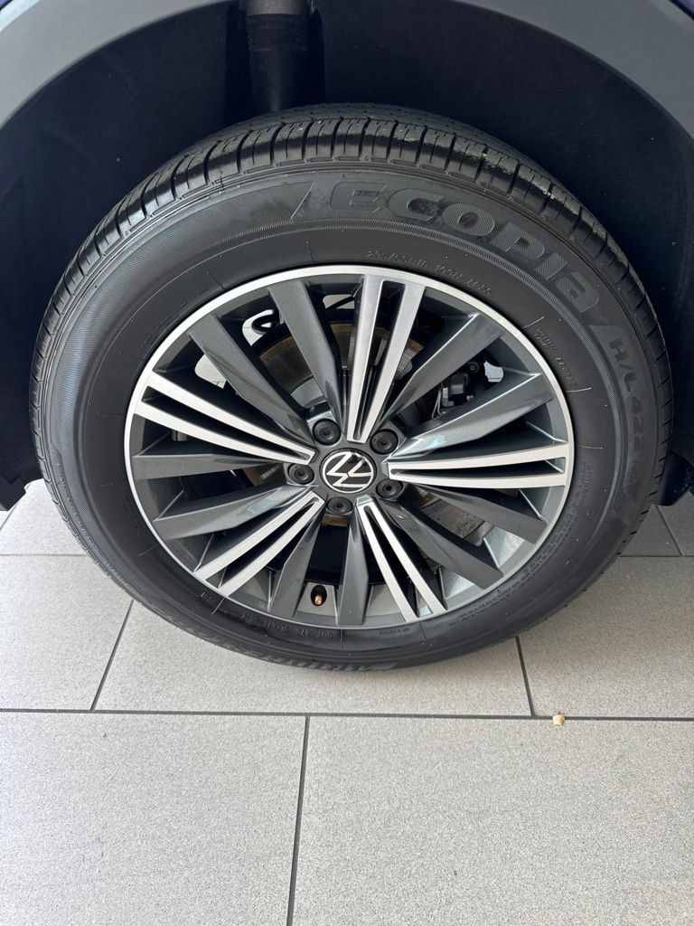 Certified 2024 Volkswagen Tiguan Wolfsburg Edition FWD image 22