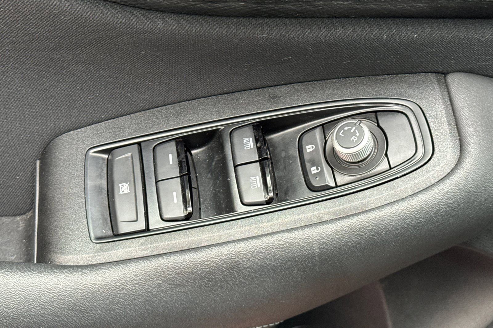 Used 2025 Subaru Outback Premium image 15