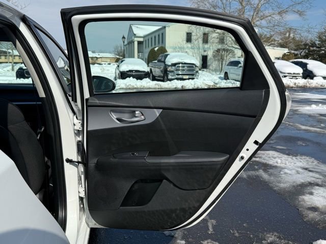 Used 2023 Kia Forte LXS w/ LXS Technology Package image 30