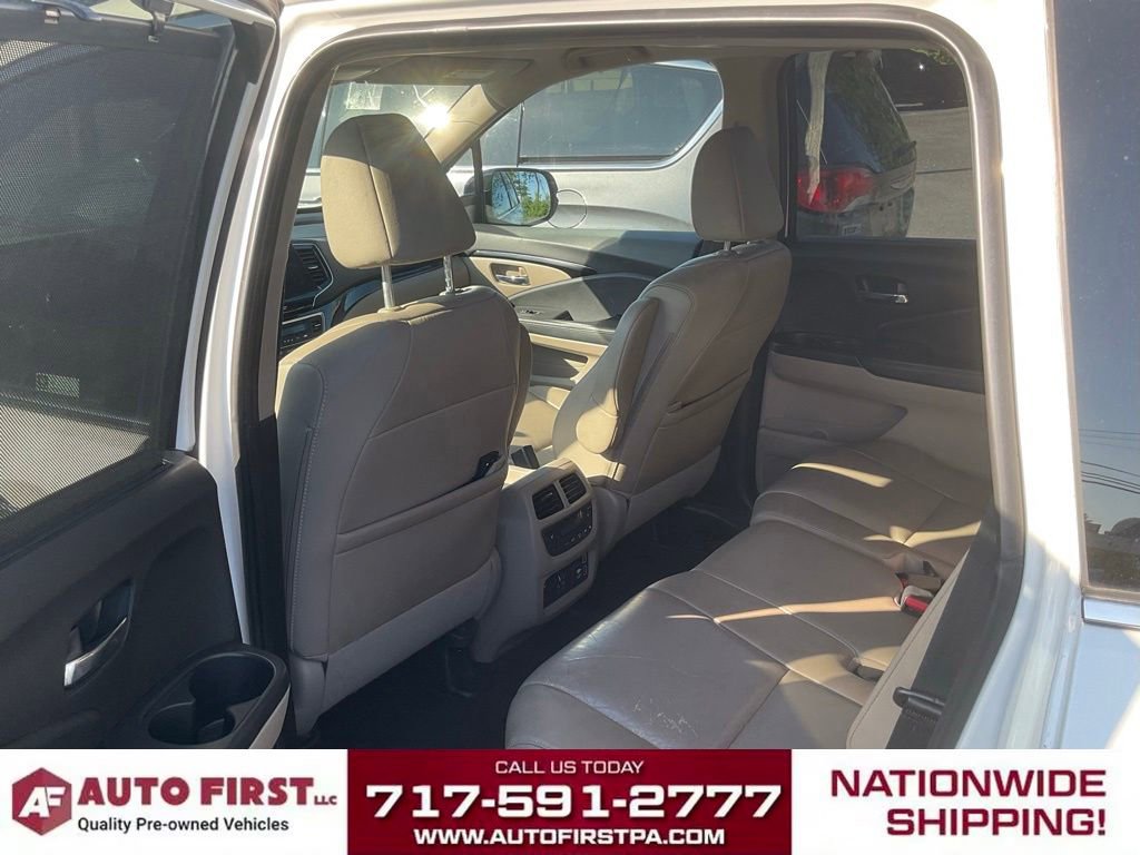 Used 2019 Honda Pilot Touring image 11