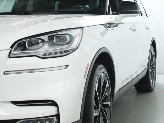 Used 2020 Lincoln Aviator Reserve w/ Equipment Group 202A image 4