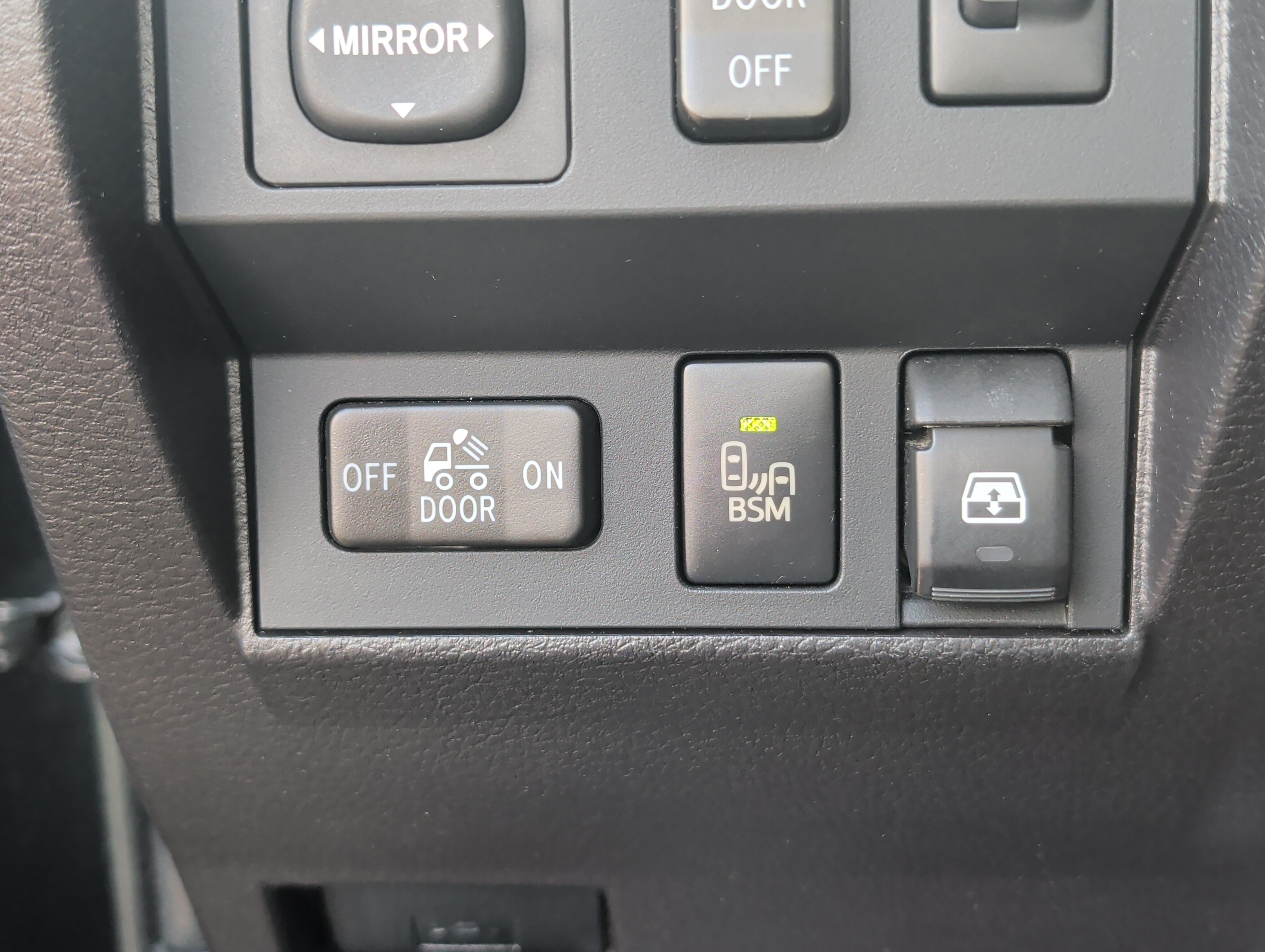 Used 2014 Toyota Tundra Platinum AWD/4WD image 27