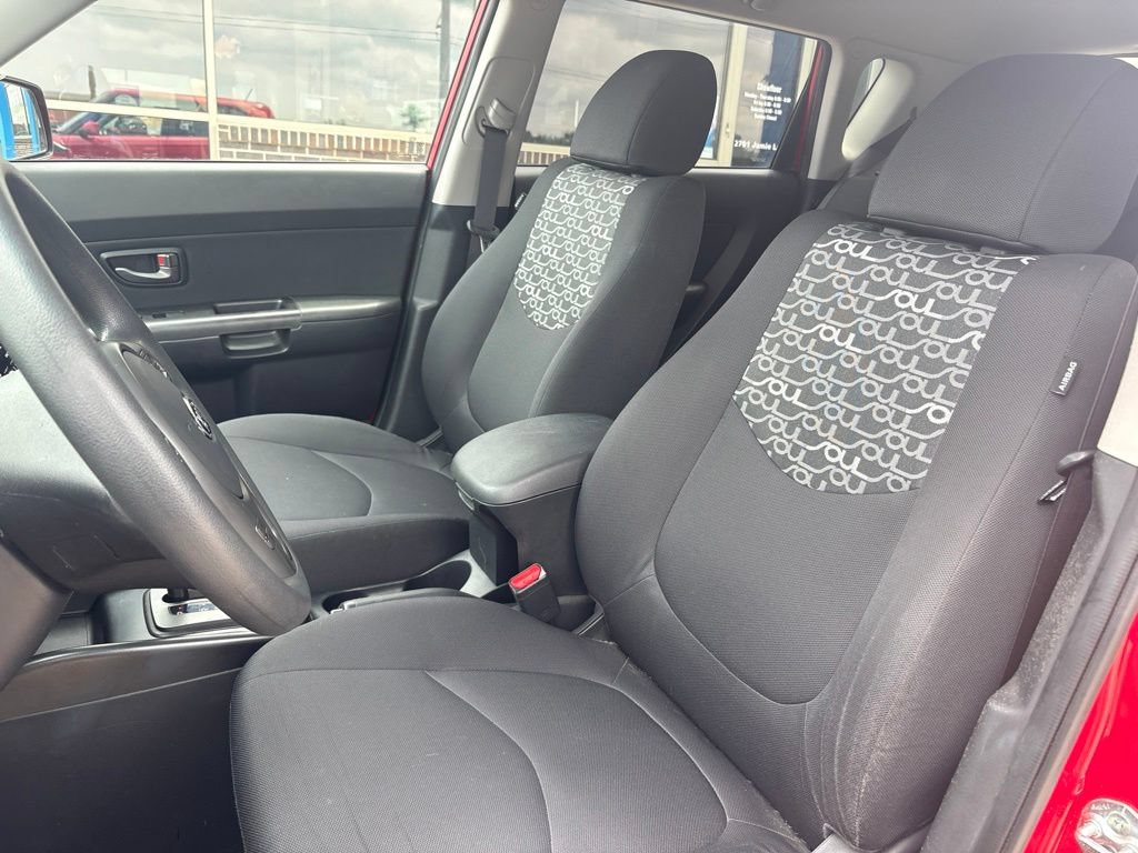 Used 2010 Kia Soul + w/ Audio Pkg FWD image 11