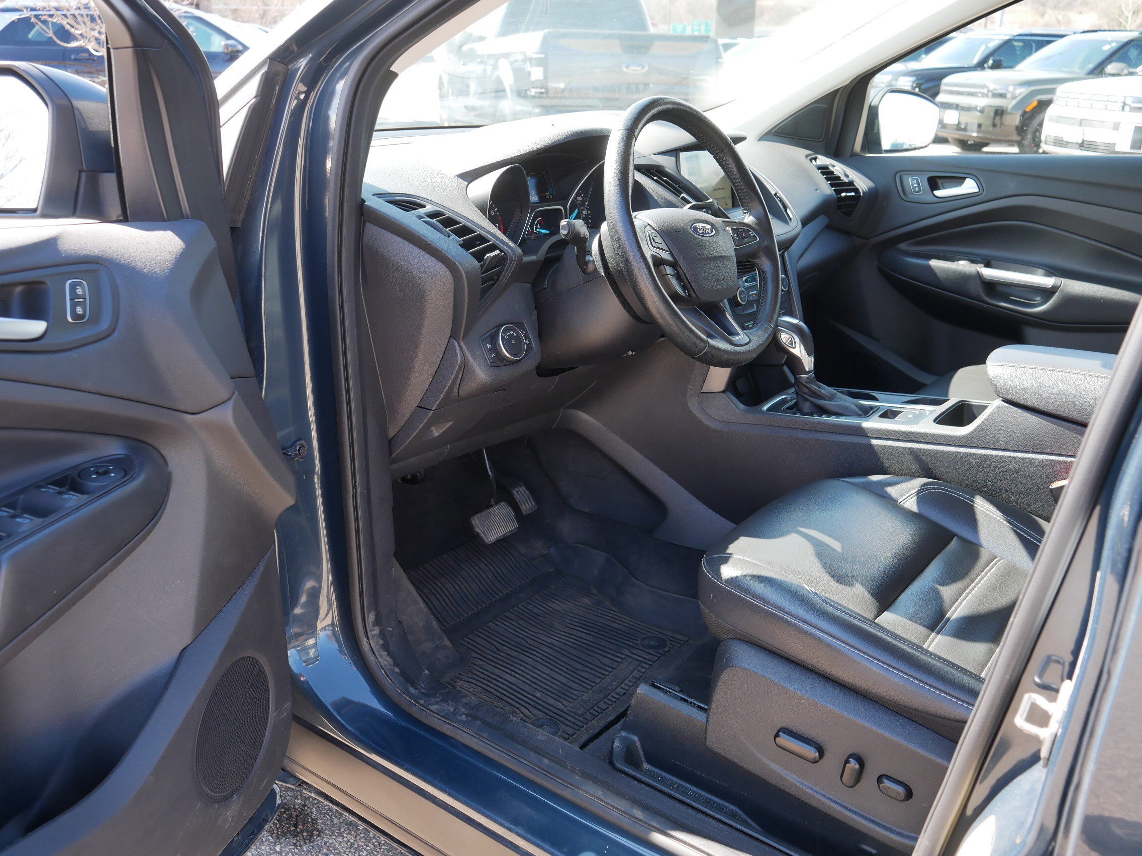 Used 2019 Ford Escape SEL AWD/4WD image 11