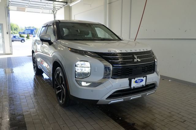 Used 2022 Mitsubishi Outlander SE AWD/4WD image 17