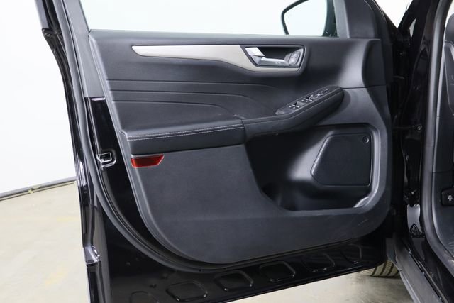 Used 2021 Ford Escape SE image 20