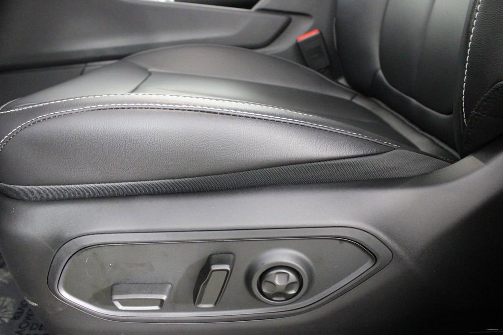 New 2025 Jeep Grand Cherokee L Limited w/ Black Appearance Package image 25