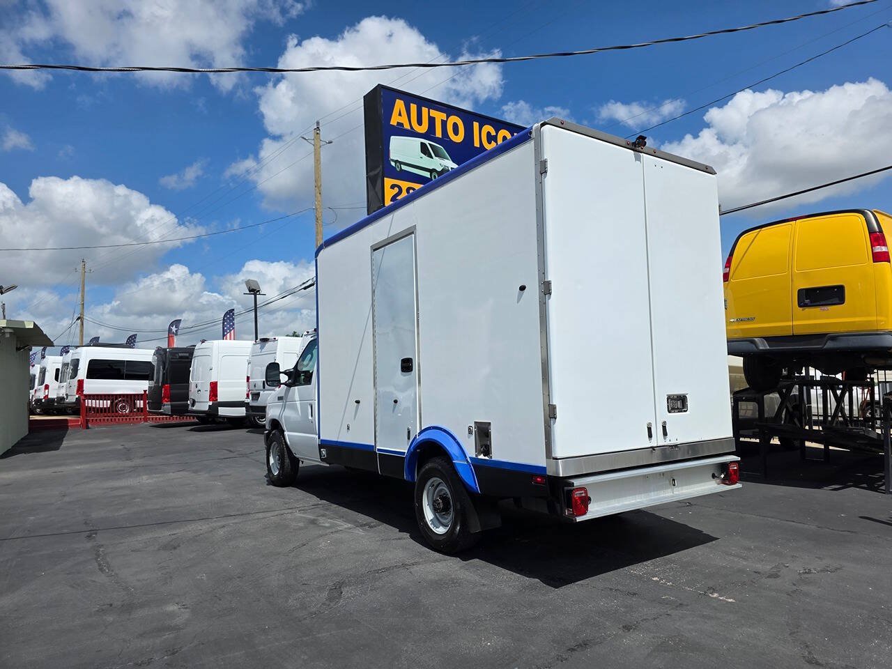 Used 2023 Ford E-350 and Econoline 350 Super Duty w/ Power Windows & Locks Group RWD image 2