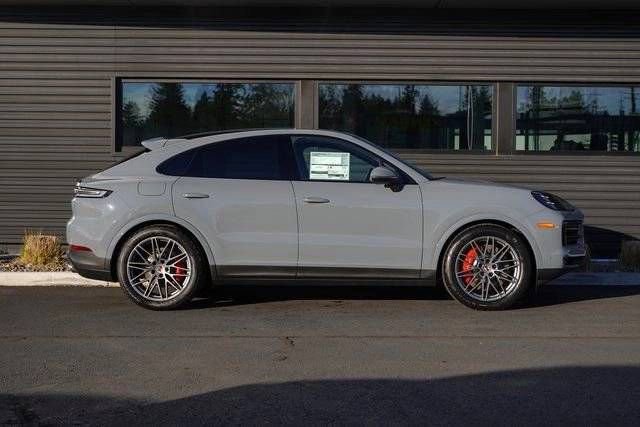 New 2026 Porsche Cayenne S AWD/4WD image 33
