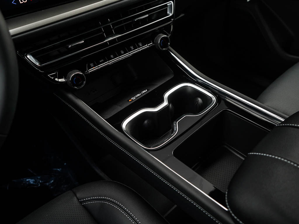 New 2026 Chevrolet Traverse LT w/ Midnight/Sport Edition image 28