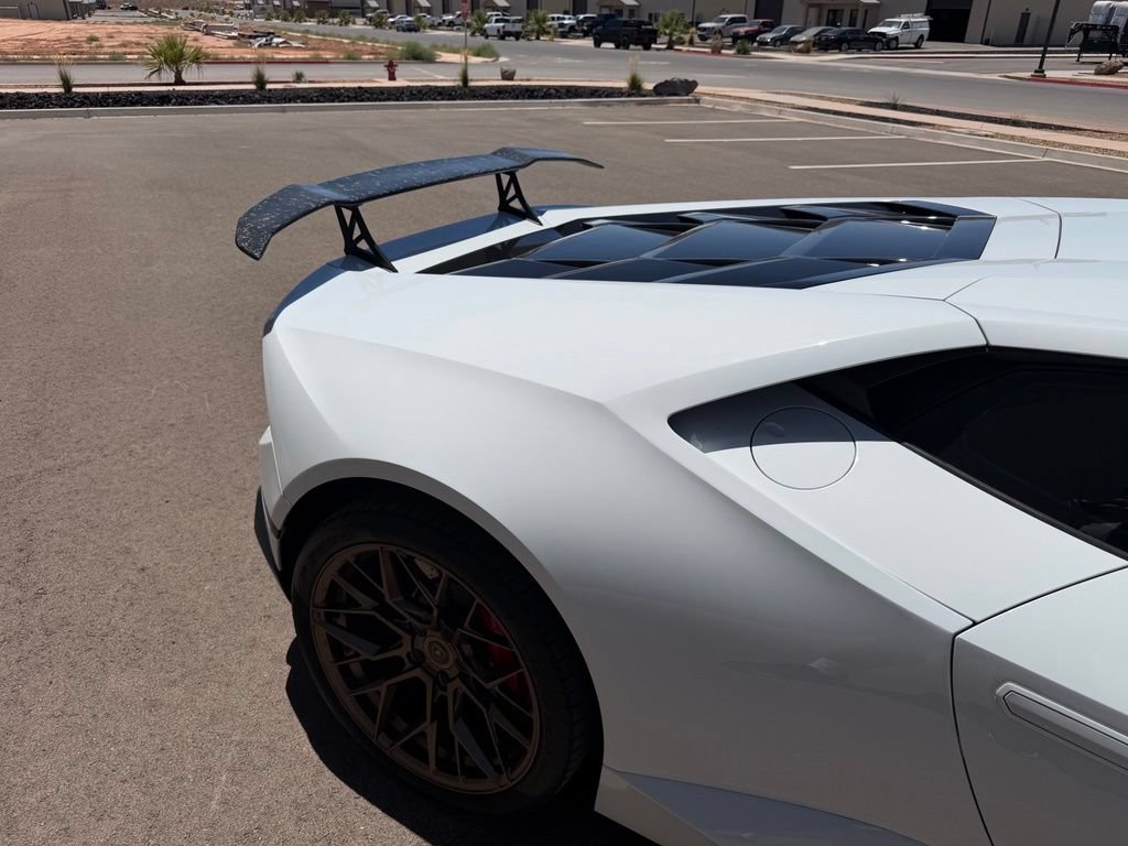 Used 2019 Lamborghini Huracan LP 580-2 RWD image 10