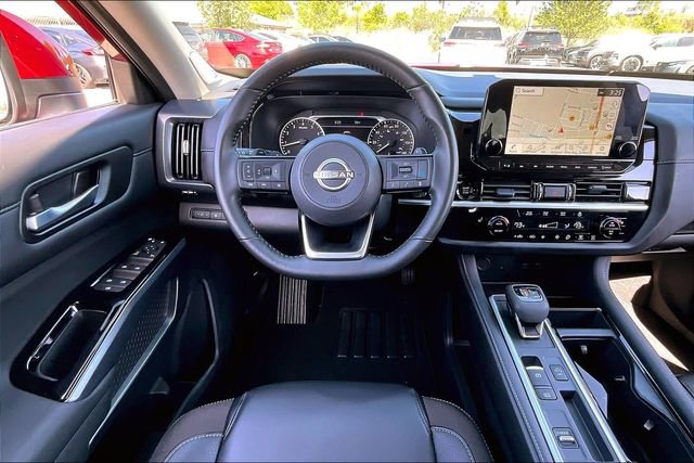Certified 2025 Nissan Pathfinder SL w/ SL Premium Package image 8