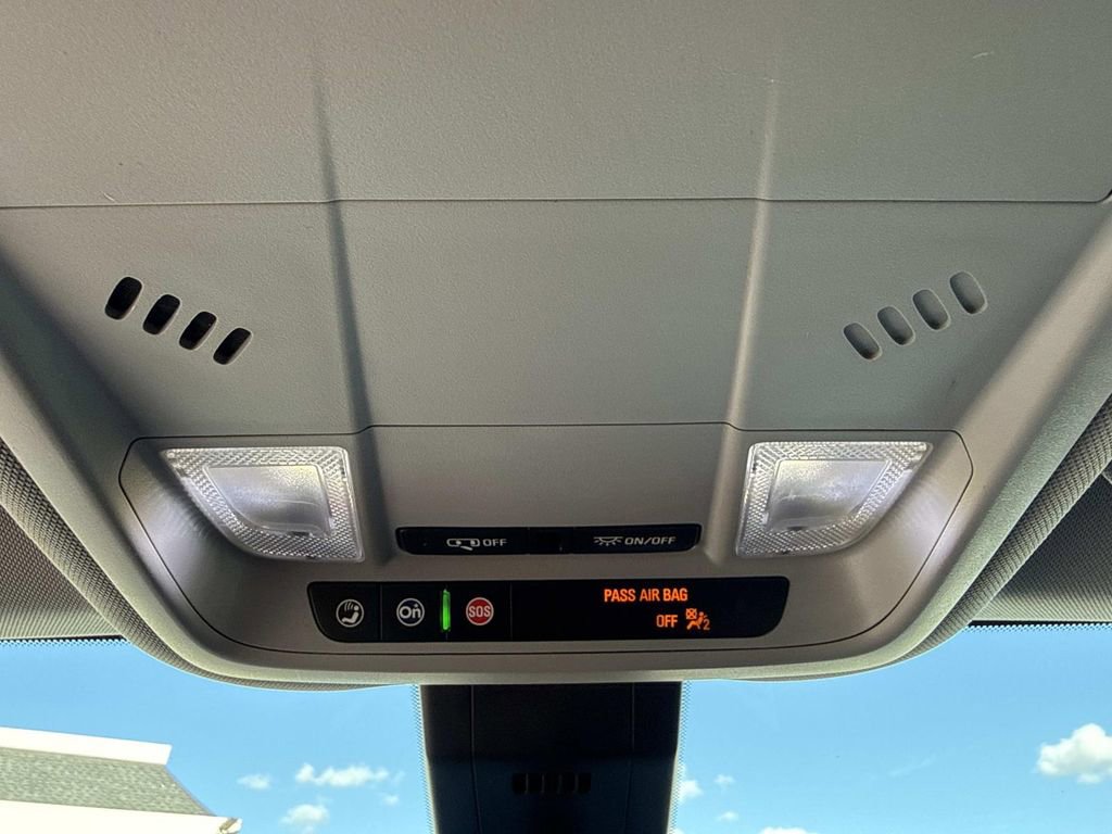 Used 2020 Chevrolet Equinox LS image 40